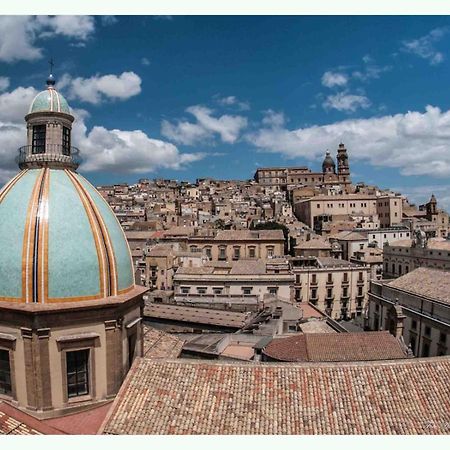 Al Quarantuno Lägenhet Caltagirone Exteriör bild